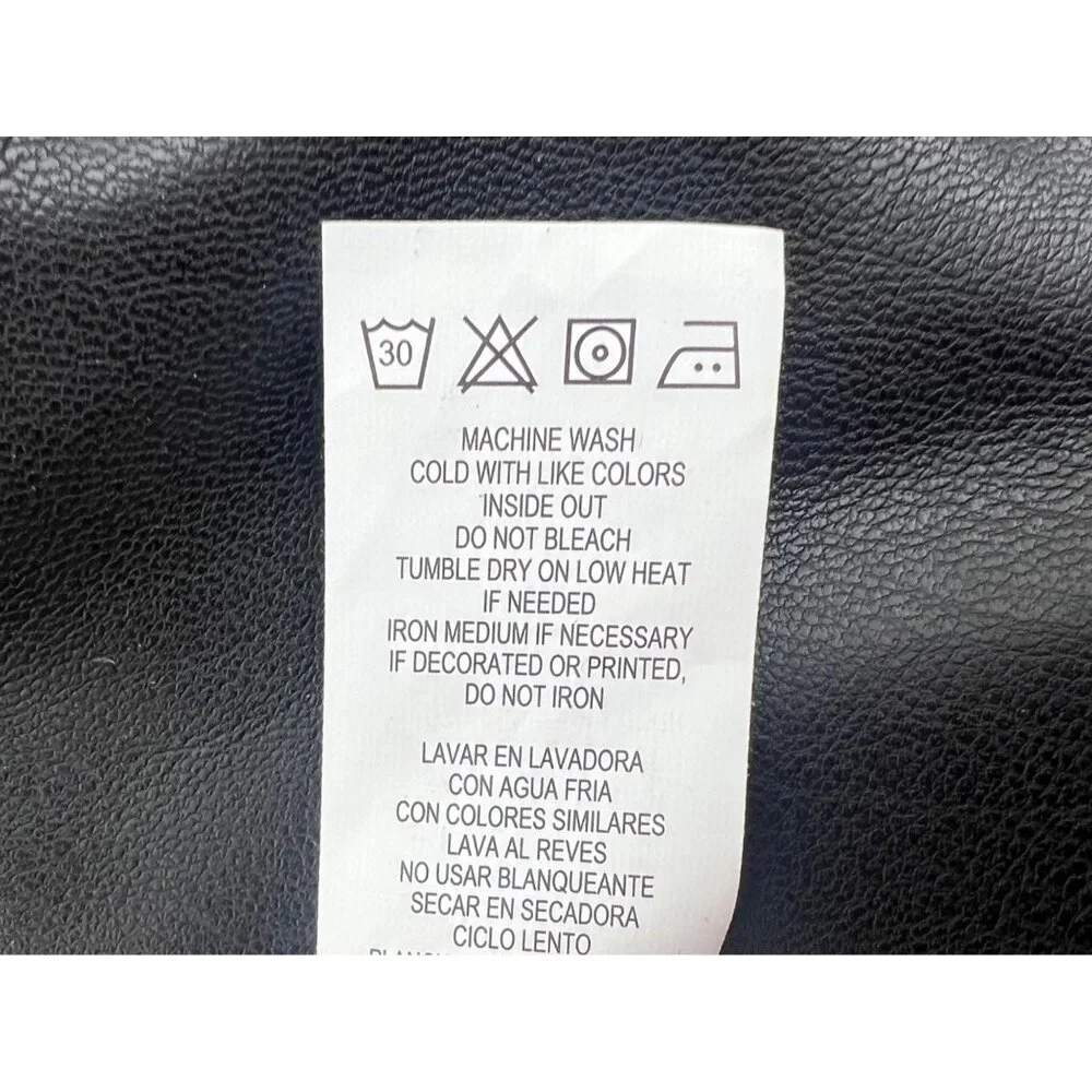 NWOT Shoedazzle Black Soft Vegan Leather Edgy V-Neck Sexy Club Rave EDM Crop Top - Picture 15 of 16